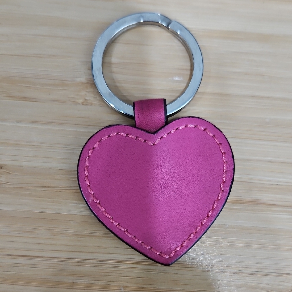 Vintage Coach Y2K Calfskin Leather Heart Keychain FOB Charm Pink Made In Italy